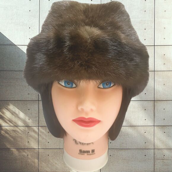 Frr Canada Genuine Luxurious Dark Brown Fur Hat - Picture 1 of 10